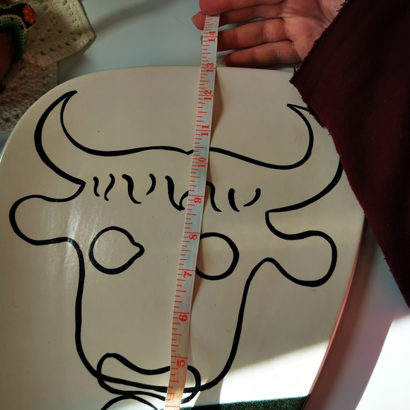 Triangular Cow / Bull Pottery Platter - Picture 11 of 12